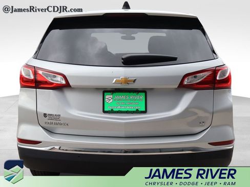 Used 2018 Chevrolet Equinox LT image 4