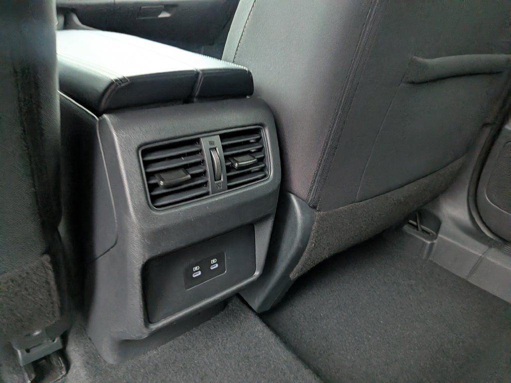 Used 2026 Nissan Rogue SV AWD/4WD image 32