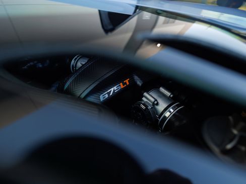 Used 2016 McLaren 675LT Spider image 68