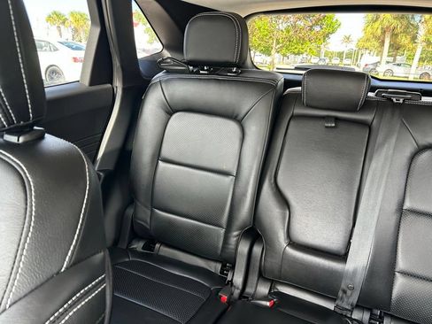 Used 2023 Ford Escape SE FWD image 11