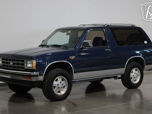 Used 1988 Chevrolet S10 Pickup 4WD image 25