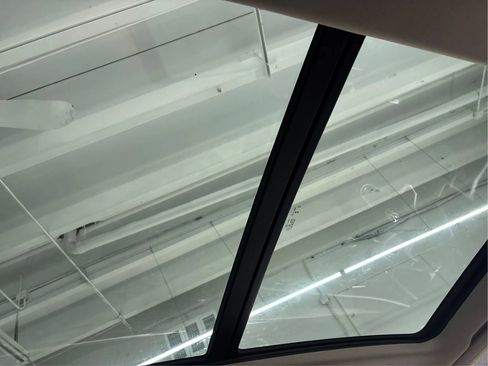 Used 2022 Volkswagen Atlas SEL Premium image 28