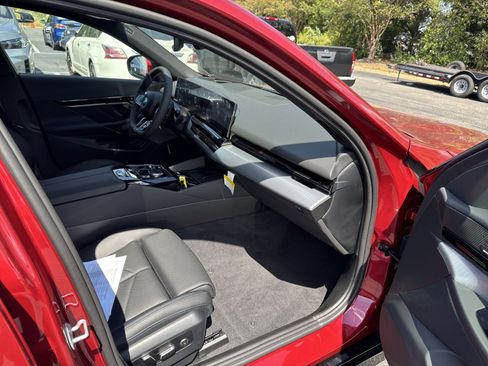 New 2026 BMW 530i xDrive w/ M Sport Package image 33