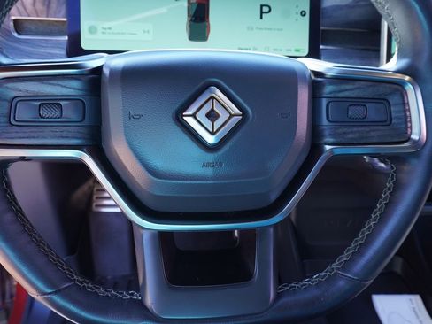 Used 2022 Rivian R1T Adventure image 18