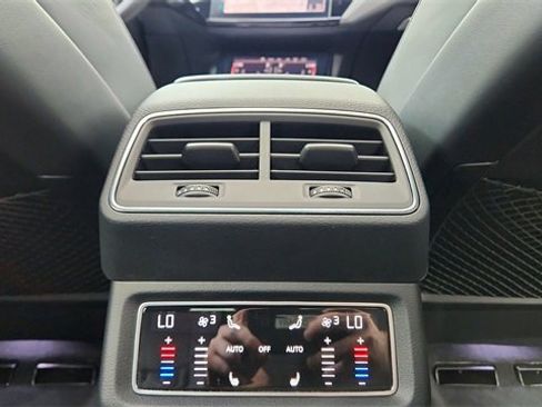 Used 2023 Audi e-tron S Prestige w/ Prestige Package image 37