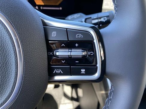 New 2026 Kia Carnival FWD image 15
