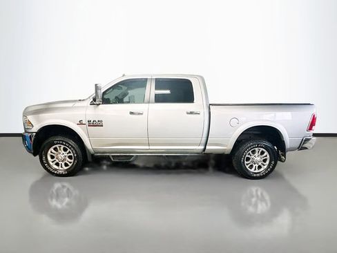 Used 2016 RAM 2500 Laramie AWD/4WD image 9