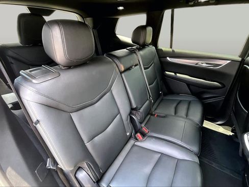 Used 2021 Cadillac XT6 Luxury FWD image 20