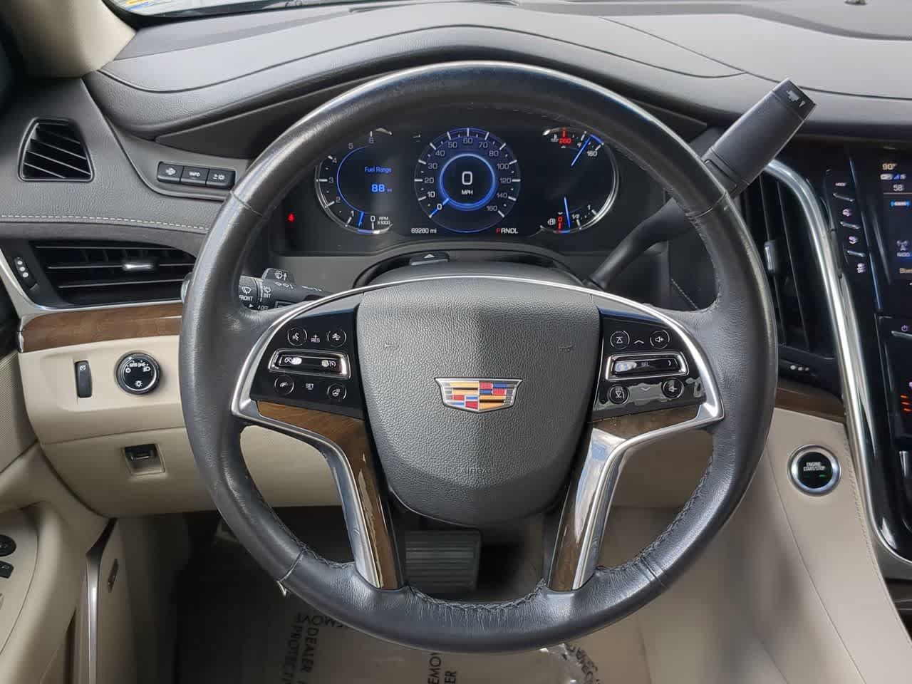 Used 2020 Cadillac Escalade Premium Luxury w/ Escalade Sport Edition AWD/4WD image 25