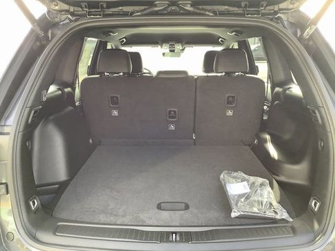 New 2026 Jeep Grand Cherokee Altitude image 29