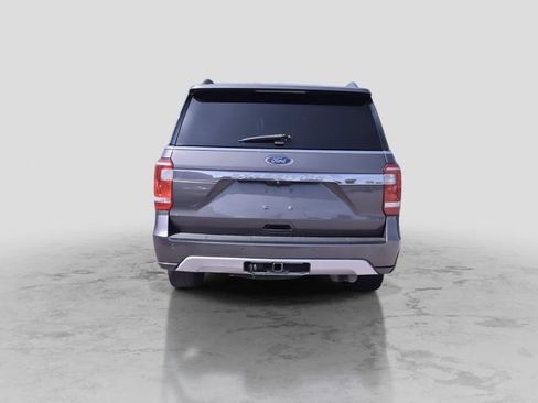 Used 2019 Ford Expedition XLT w/ Equipment Group 202A AWD/4WD image 7