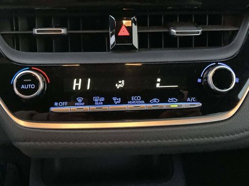 Used 2022 Toyota Corolla SE image 22