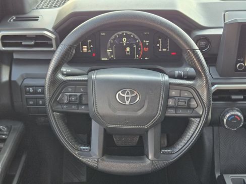 Used 2025 Toyota Tacoma SR image 18