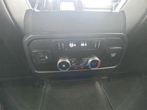 Used 2021 Ford Expedition Limited image 22