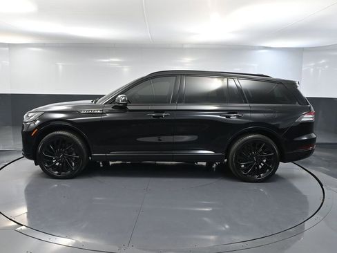 Used 2025 Lincoln Aviator Reserve w/ Jet Appearance Package image 11