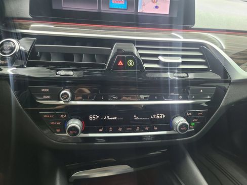 Used 2019 BMW 530i xDrive w/ Convenience Package AWD/4WD image 34