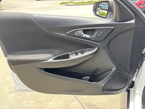 Used 2023 Chevrolet Malibu LS FWD image 15