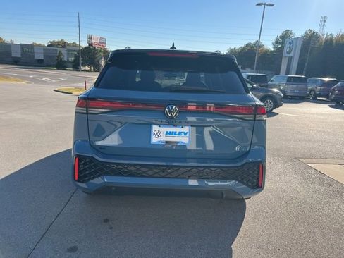 New 2026 Volkswagen Tiguan SE R-Line FWD image 4