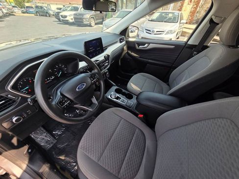 Used 2021 Ford Escape SE FWD image 12