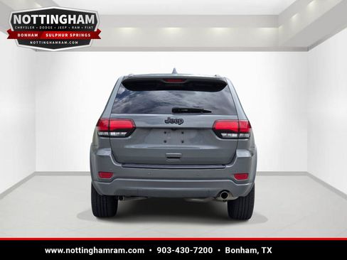 Used 2022 Jeep Grand Cherokee Laredo X RWD image 5