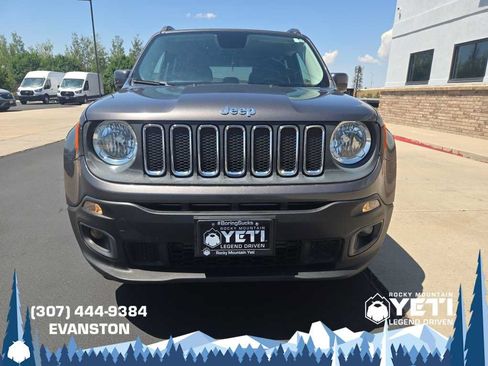 Used 2017 Jeep Renegade Latitude w/ Cold Weather Group AWD/4WD image 8