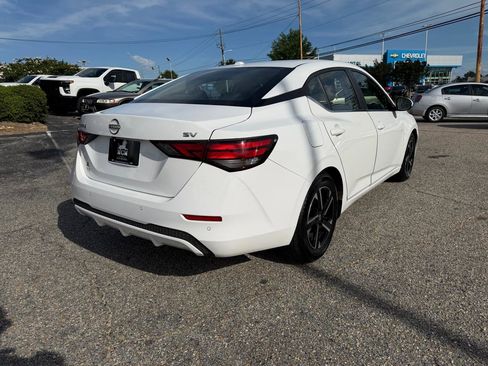 Used 2024 Nissan Sentra SV FWD image 29