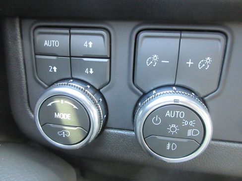 New 2026 GMC Yukon Denali image 17