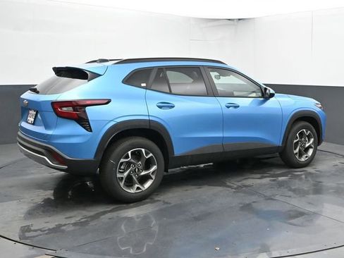 New 2026 Chevrolet Trax LT w/ Driver Confidence Package FWD image 10