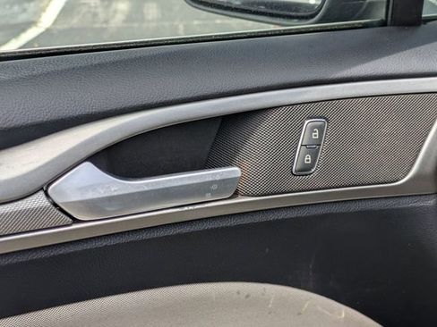Used 2020 Ford Fusion S FWD image 10