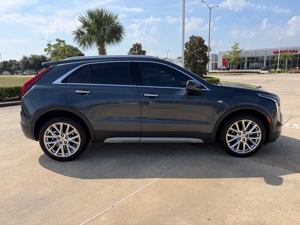 Used 2019 Cadillac XT4 Premium Luxury w/ LPO, Radiant Package FWD image 6