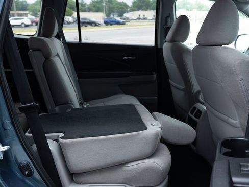 Used 2021 Honda Pilot EX image 23