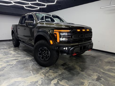 Used 2025 Ford F150 Raptor w/ Equipment Group 803A Raptor R AWD/4WD image 6