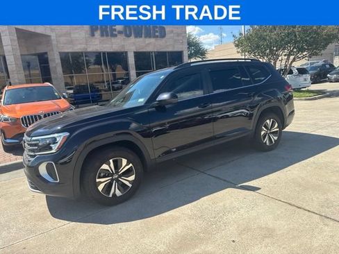 Used 2025 Volkswagen Atlas SE FWD image 1
