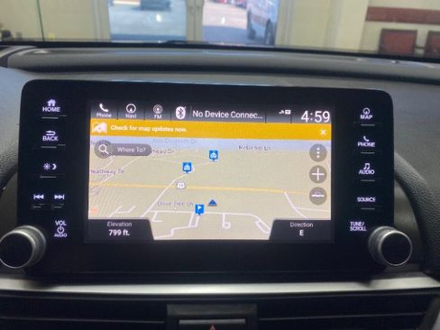 Used 2018 Honda Accord Touring image 31