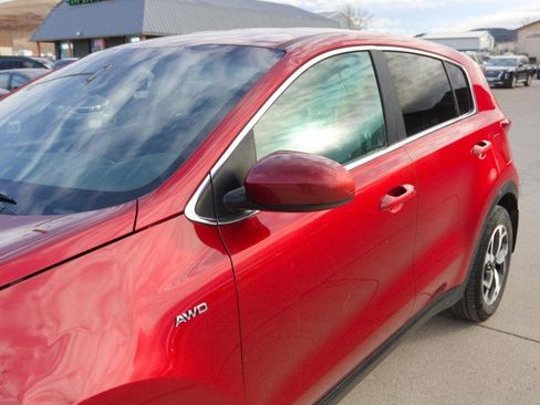 Used 2020 Kia Sportage LX image 6