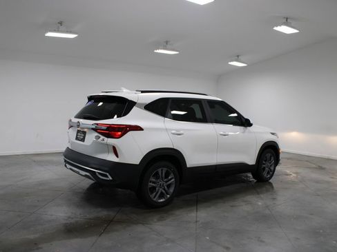 Used 2021 Kia Seltos S FWD image 9