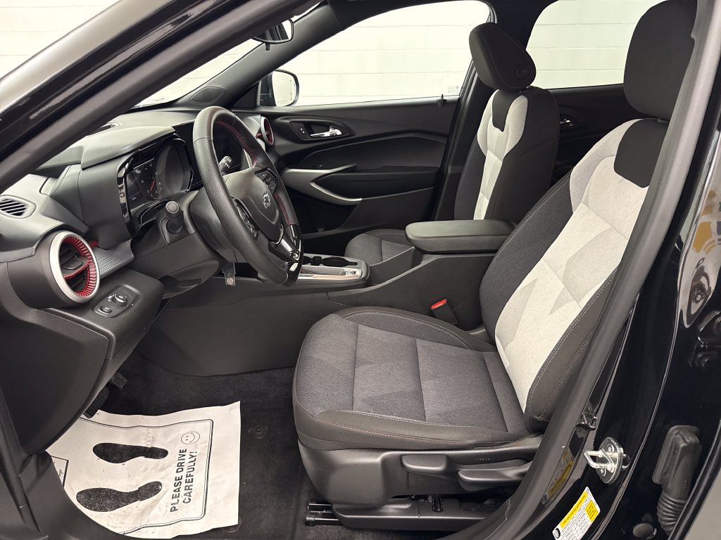 Used 2024 Chevrolet Trax RS w/ Driver Confidence Package FWD image 10