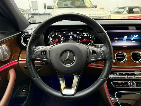 Used 2018 Mercedes-Benz E 300 4MATIC image 15