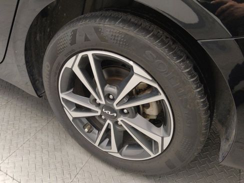 Used 2024 Kia Forte LXS FWD image 31