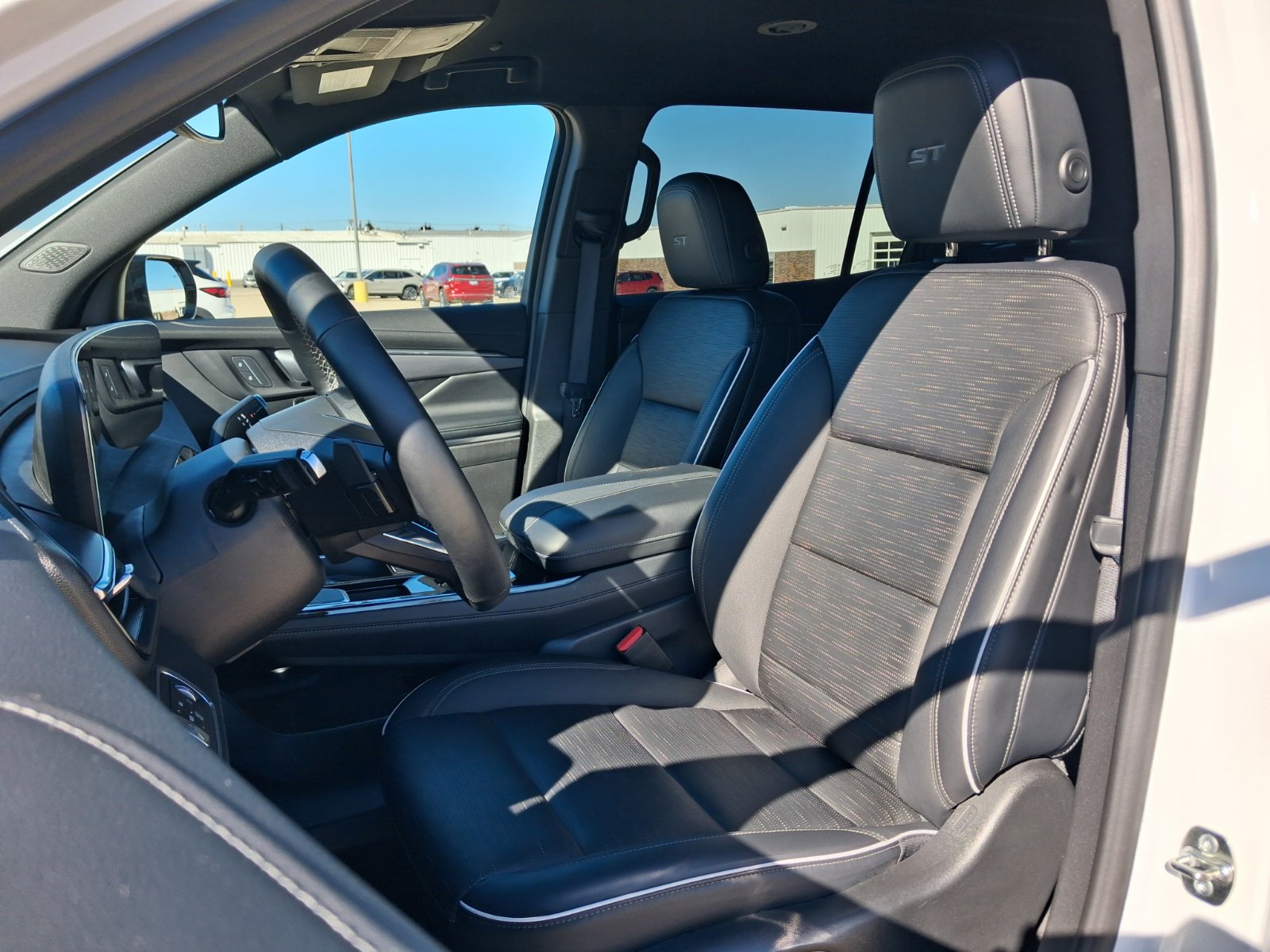 Used 2026 Buick Enclave Sport Touring AWD/4WD image 11