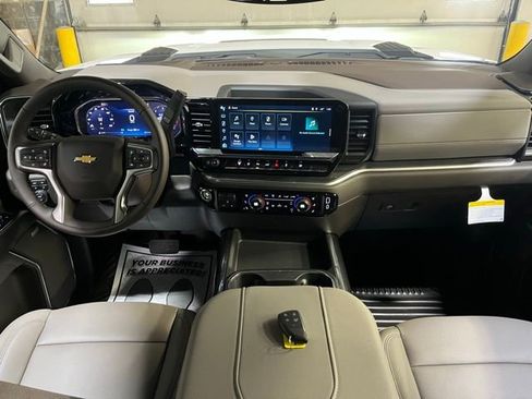 Used 2026 Chevrolet Silverado 3500 LTZ w/ LTZ Convenience Package AWD/4WD image 5
