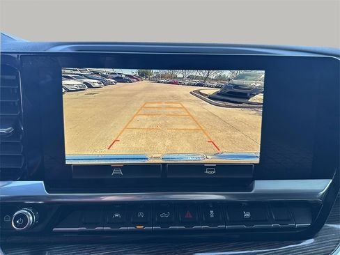 Used 2024 GMC Sierra 1500 Elevation image 17