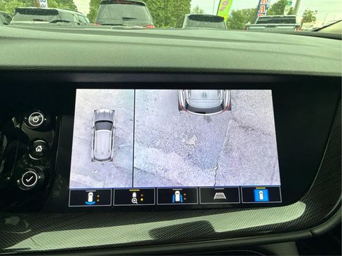 Used 2021 Buick Envision Essence w/ Technology Package I FWD image 22