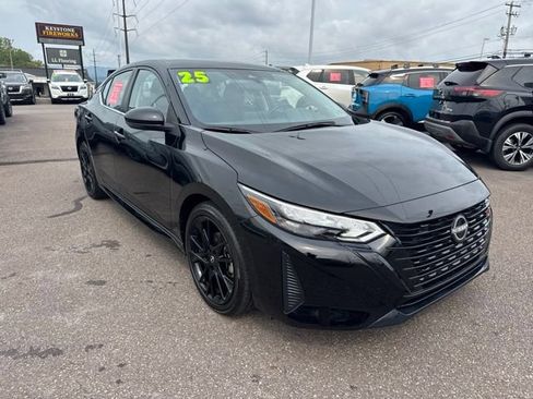 Certified 2025 Nissan Sentra SR w/ Midnight Edition FWD image 3