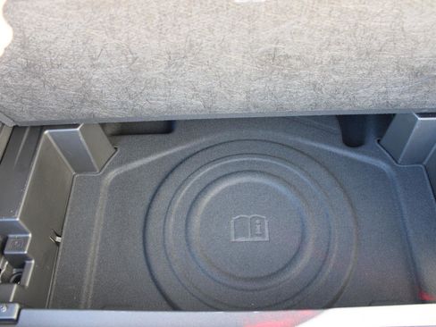 Used 2024 Chevrolet Equinox LT image 28