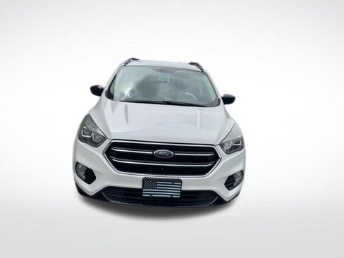 Used 2017 Ford Escape SE w/ SE Sport Appearance Package FWD image 6
