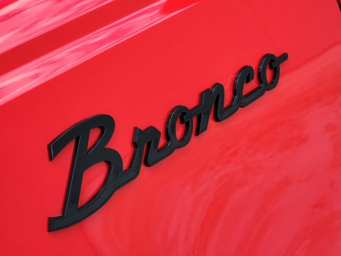 Used 2023 Ford Bronco Wildtrak AWD/4WD image 12