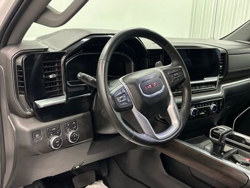 Used 2023 GMC Sierra 1500 SLT w/ SLT Convenience Package AWD/4WD image 19