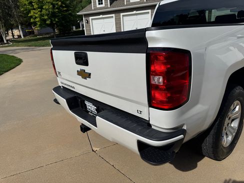 Used 2018 Chevrolet Silverado 1500 LT w/ All Star Edition image 20