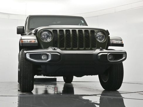 Used 2023 Jeep Gladiator Sport AWD/4WD image 38
